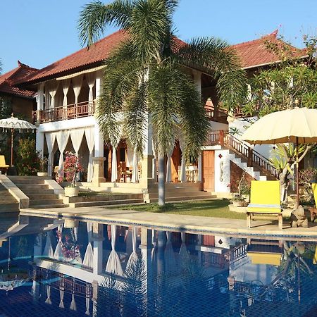 Villa Jakaranda And Villa Marakuya โลวินา ภายนอก รูปภาพ